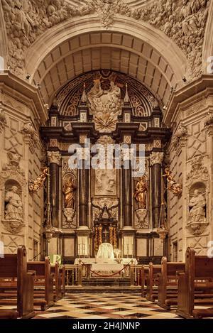 Chapelle de la Communion, joyau du baroque espagnol du XVIIIe siècle dans la Cocathédrale de San Nicolás de Bari, Alicante, Alacant, Espagne, Europe Banque D'Images