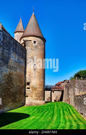 France, Côte d'Or, village de Châteauneuf en Auxois, château de Châteauneuf Banque D'Images