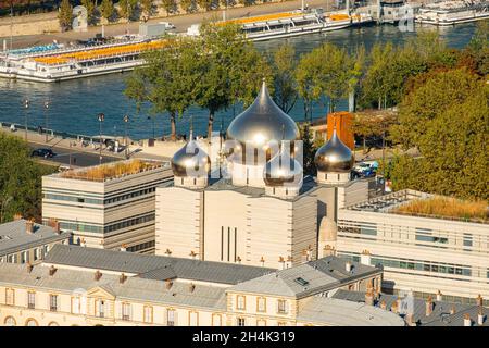 France, Paris, dômes de la Cathédrale de la Sainte Trinité (Centre culturel orthodoxe russe et Sprirituel) Banque D'Images