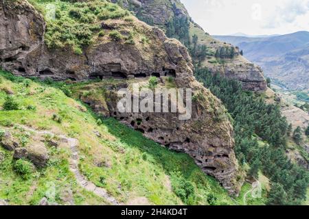 Monastère de la grotte Vanis Kvabebi sculpté dans une falaise, Géorgie Banque D'Images