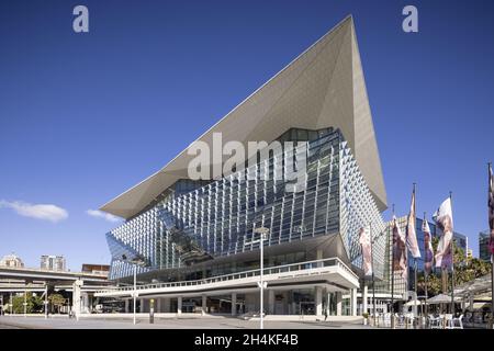 SYDNEY, AUSTRALIE - 30 septembre 2021 : le centre de congrès international de Sydney à Darling Harbour, Australie Banque D'Images