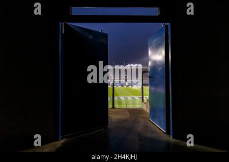 Genk, Belgique.03ème novembre 2021.Un point de vue général (GV) de l'arène Cegeka avant le match de l'UEFA Europa League Group H entre KRC Genk et West Ham United le 3 novembre 2021 à Genk, Belgique.(Photo de Daniel Chesterton/phcimages.com) Credit: PHC Images/Alamy Live News Banque D'Images