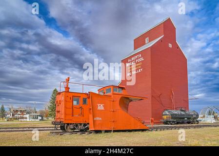 CN 55351 chasse-neige et élévateur de grain, Big Valley (Alberta), Canada Banque D'Images