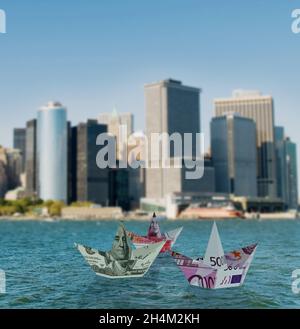 L'euro et dollar contre bateaux cityscape Banque D'Images