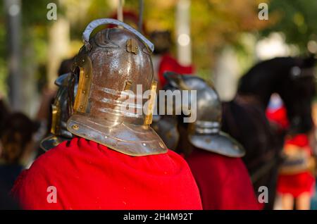 légionnaires romains dans une partie de reconstitution historique Banque D'Images