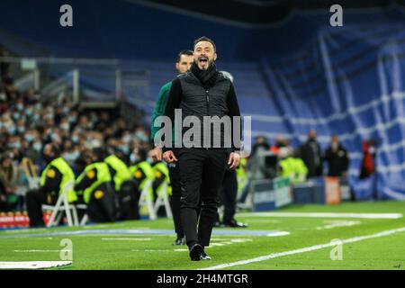 Roberto de Zerbi, entraîneur en chef de Shakhtar pendant la Ligue des champions de l'UEFA, le match de football du Groupe D entre Real Madrid et Shakhtar Donetsk le 03 novembre 2021 au stade Santiago Bernabeu à Madrid, Espagne - photo Irina R Hipolito / Espagne DPPI / DPPI Banque D'Images