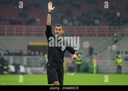 Milan, Italie.03ème novembre 2021.Clement Turpin (arbitre) pendant l'AC Milan contre le FC Porto, match de football de la Ligue des champions de l'UEFA à Milan, Italie, novembre 03 2021 crédit: Independent photo Agency/Alay Live News Banque D'Images