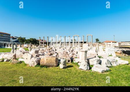 Izmir, Turquie – 3 octobre 2020.Ruines de l'ancienne Agora à Izmir, Turquie.Construit à l'origine par les Grecs au 4ème siècle av. J.-C., l'agora a été ruiné b Banque D'Images