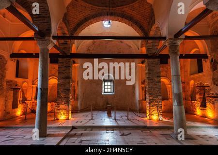 Sirince, Izmir, Turquie – 1er novembre 2020.Vue intérieure de l'église Saint-Jean-Baptiste dans le village de montagne de Siroce dans la province d'Izmir en Turquie. Banque D'Images