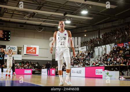 Lyon, France.03ème novembre 2021.Lyon, France, 3 novembre 2021 Julie Allemand (22 ASVEL) pendant le match de l'Eurocup de Womens entre LDLC ASVEL Feminin et Movistar Estudiantes à Mado Bonnet Arena à Lyon, France.Lyubomir Domozetski/SPP crédit: SPP Sport Press photo./Alamy Live News Banque D'Images