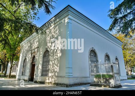 Bursa, Turquie – 10 novembre 2020.Tombe du Sultan Orhan dans le quartier historique de la Citadelle de Bursa.Sultan Orhan était le deuxième bey du Beylik ottoman à partir de 13 Banque D'Images