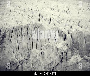 Vue sur les fissures et la crevasse du glacier dans le parc national de Los Glaciares en Argentine Banque D'Images