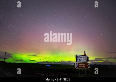 Croftamie , Écosse, Royaume-Uni.4 novembre, 2021. Capturé près de la croftamie juste à l'extérieur de bearsden l'aurora borealis illuminé le ciel ce soir dans un spectacle magique crédit: Glaphoto/Alamy Live News Banque D'Images