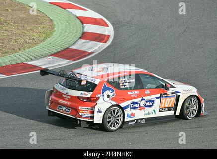 Siège Leon TCR V3 DSG-Team Monlau Concours dans les 24 heures de Barcelone de motosport-2017 dans le circuit de Barcelone Catalogne, Espagne Banque D'Images