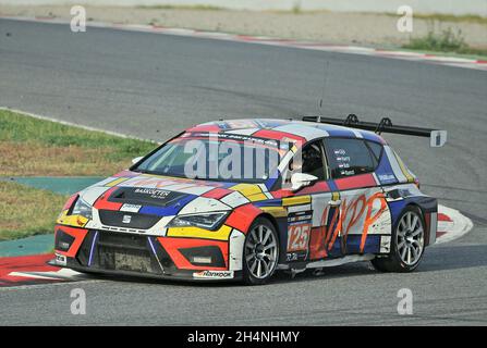 Siège Leon TCR V3 DSG-Team NKPP Racing dans les 24 heures de Barcelone de motosport-2017 dans le circuit de Barcelone Catalogne, Espagne Banque D'Images