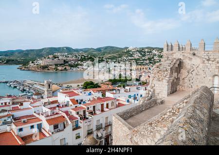 Vue panoramique de Peniscola depuis le château de Peniscola, Espagne Banque D'Images