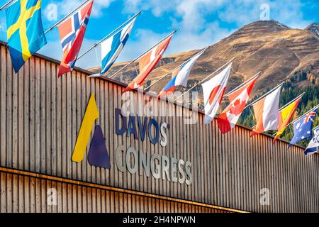 Bâtiment du Centre des Congrès de Davos place du Forum économique mondial WEF Banque D'Images