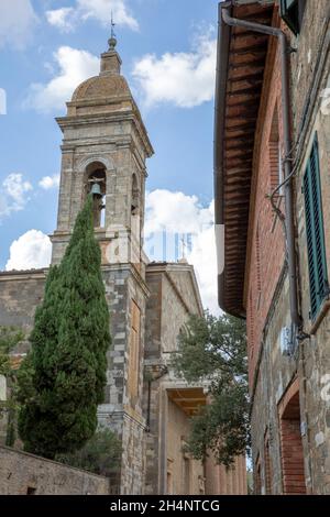 Cathédrale du Saint-Sauveur ou Cattedrale del Santissimo Salvatore à Montalcino, Toscane, Italie Banque D'Images