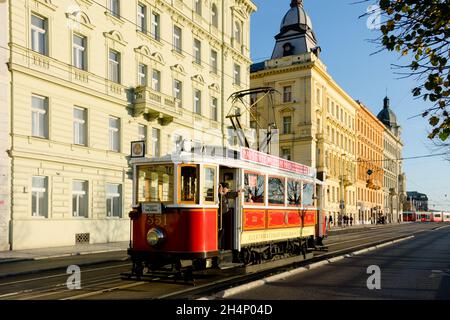 Tramway historique de Prague République tchèque le tramway se trouve à l'entrée de l'hôtel Banque D'Images