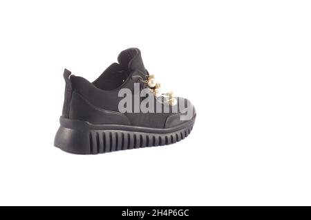 Magnifique élégant daim bleu pour femmes ouvert chaussures d'été sandales à talons hauts sur un fond blanc, isolé. Banque D'Images