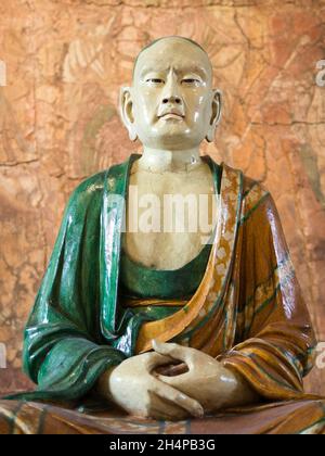 Les dix-huit Arhats (ou Luohan) du bouddhisme chinois sont conçus comme les disciples originaux du Bouddha Gautama qui ont suivi le Noble Eightfold Pa