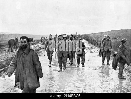 Colonne des prisonniers allemands, 1916, France Banque D'Images