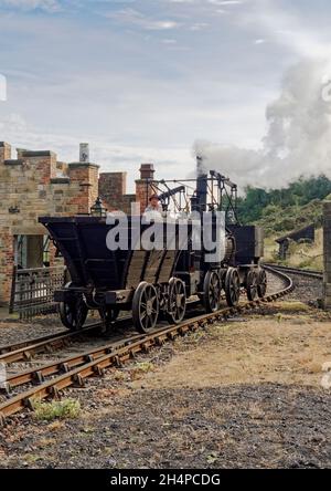 « Puffing Billy » réplique d'un moteur construit en 1813-1814 par William Hedleyn vu sur le tramway de Pockerly au musée Beamish dans le comté de Durham. Banque D'Images