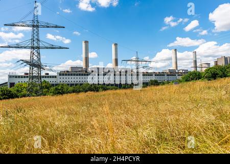 Grevenbroich-Frimmersdorf, Allemagne.La centrale électrique de Kraftwerk Frimmersdorf, alimentée au charbon de bois, est en décomposition et inactive.Il est remplacé par un nouveau et plus efficace au Neurath voisin. Banque D'Images