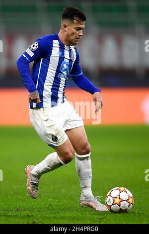 Milan, Italie.03 novembre 2021.Otavio du FC Porto en action lors du match de football de l'UEFA Champions League entre l'AC Milan et le FC Porto.Credit: Nicolò Campo/Alay Live News Banque D'Images