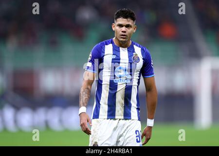 Francisco Evanilson du FC Porto gestes lors du match du groupe B de la Ligue des champions de l'UEFA entre l'AC Milan et le FC Porto . Banque D'Images