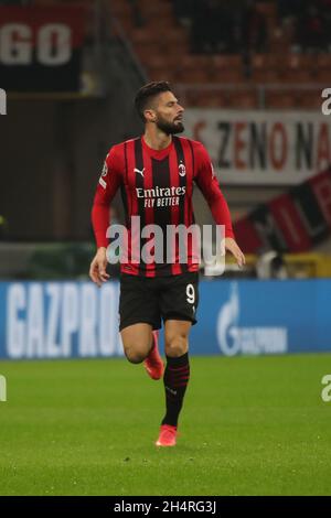 Milan, Italie.03ème novembre 2021.Olivier Giroud de l'AC Milan en action pendant le match de l'UEFA Champions League groupe B entre l'AC Milan et le Porto FC au stade San Siro. Score final 1-1 (photo de Mairo Cinquetti/Pacific Press/Sipa USA) crédit: SIPA USA/Alay Live News Banque D'Images