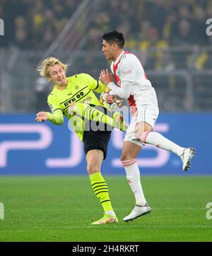 De gauche à droite Julian BRANDT (DO), Edson ALVAREZ (Ajax), action, duels, football Champions League,Quatrième match de la ronde préliminaire, Borussia Dortmund (DO) - Ajax Amsterdam, on 03.11.2021 à Dortmund/Allemagne.Â Banque D'Images