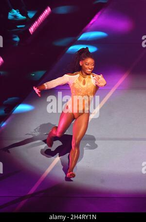 La tournée de l’or sur l’Amérique avec Simone Biles est une célébration des athlètes féminins puissants qui, ensemble, sont une force unie qui représente fièrement le sport de la gymnastique féminine et qui inspire la prochaine génération d’athlètes.Biles et une équipe de gymnastes de renommée mondiale, parmi lesquels Laurie Hernandez, Katelyn Ohashi, Peng Peng Lee, Danusia Francis et Morgan Hurd, ont célébré la gymnastique de classe mondiale dans la lueur de la plus importante compétition internationale du monde, d'une manière que vous n'avez jamais vue auparavant. Banque D'Images