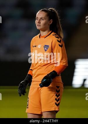 Megan Borthwick, gardien de but de Durham, regarde pendant le match B de la coupe de la Ligue des femmes Continental Tires FA au stade Academy de Manchester.Date de la photo: Jeudi 4 novembre 2021. Banque D'Images