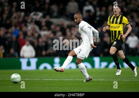 LONDRES, GBR.4 NOV Lucas Moura de Tottenham a obtenu des scores lors du match de l'UEFA Europa League entre Tottenham Hotspur et SBV vitesse à White Hart Lane, Londres, le jeudi 4 novembre 2021.(Credit: Federico Maranesi | MI News) Credit: MI News & Sport /Alay Live News Banque D'Images