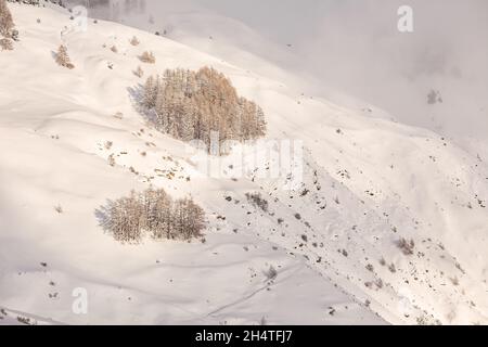 Paysage à Orcières, près de Gap, Hautes-Alpes, France en hiver. Banque D'Images