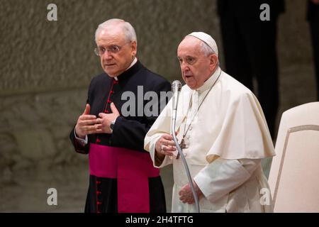 Vatican, Vatican.03ème novembre 2021.Le pape François dirige son audience générale traditionnelle.audience générale traditionnelle du pape François dans la salle d'audience Paul VI de la Cité du Vatican.Crédit : SOPA Images Limited/Alamy Live News Banque D'Images