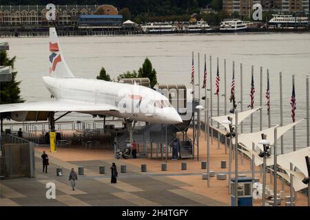 Avion Concorde sur le pont supérieur du musée Intrepid à Manhattan, New York Banque D'Images