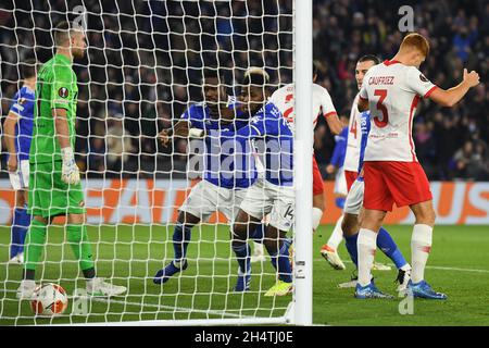 LEICESTER, GBR.4 NOV Daniel Amartey de Leicester City célèbre après avoir marquant un but pour le faire 1-1 lors du match de l'UEFA Europa League Group C entre Leicester City et le FC Spartak Moscou au King Power Stadium de Leicester le jeudi 4 novembre 2021.(Credit: Jon Hobley | MI News) Credit: MI News & Sport /Alay Live News Banque D'Images