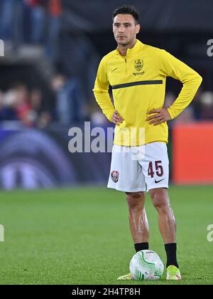 Alkmaar, pays-Bas.04e novembre 2021.ALKMAAR, PAYS-BAS - NOVEMBRE 4: Mario Camora de CFR Cluj pendant le match de la Ligue de Conférence Europa du Groupe D - UEFA entre AZ Alkmaar et CFR Cluj à l'AZ Stadion le 4 novembre 2021 à Alkmaar, pays-Bas (photo de Patrick Goosen/Orange Pictures) crédit: Orange pics BV/Alay Live News Banque D'Images