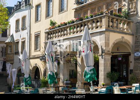 Europe, Luxembourg, ville de Luxembourg, Dipso - la République des vins, un bar à vin traditionnel sur la rue de la Loge Banque D'Images