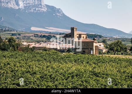 Samaniego, petite ville d'Alava, au milieu des vignobles, au pays basque, en Espagne Banque D'Images