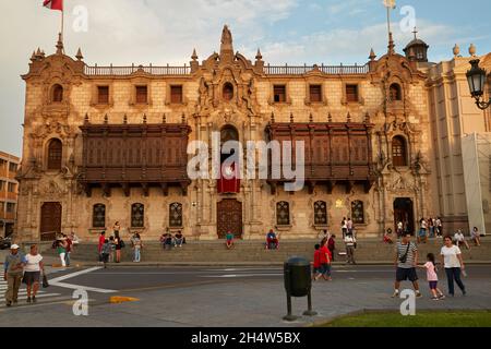 Palais de l'archevêque, la Plaza Mayor, centre historique de Lima (Site du patrimoine mondial), Pérou, Amérique du Sud Banque D'Images