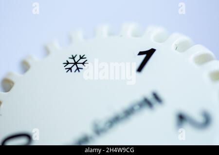 Berlin, Allemagne.04e novembre 2021.Le thermostat d'un système de chauffage dans un appartement.Credit: Fernando Gutierrez-Juarez/dpa-Zentralbild/dpa/Alay Live News Banque D'Images