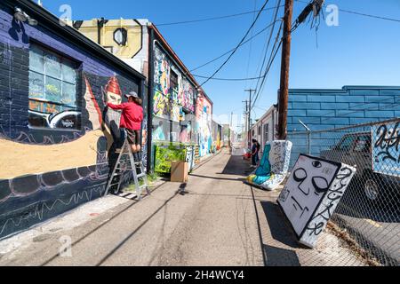 Œuvres d'art murales dans le quartier d'art de Rino à Denver, Colorado, États-Unis Banque D'Images