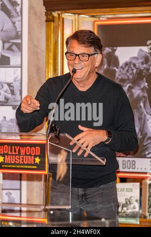 Anson Williams assiste à la cérémonie de signature du livre de la série hommage à Bob Hope Tribute Hall au Hollywood Museum, Los Angeles, CA, le 4 novembre 2021 Banque D'Images