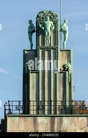 Brüssel, Bruxelles, Palais Stoclet, Stocletpaleis,1905 bis 1911 im Stil der Wiener Secession erbaute Villa.Archiekt: Josef Hoffmann, Skulpturen am T. Banque D'Images