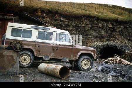 Land Rover Defender County LWB lors d'un voyage en 4x4 le long des voies vertes du sentier des drovers en Angleterre et au pays de Galles 1983 Banque D'Images