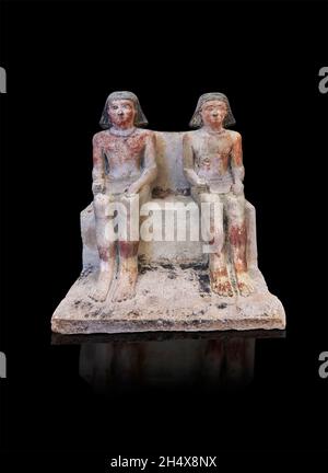 Statue égyptienne de couple, 2350-2200 av. J.-C., 6e dynastie, calcaire .Musée du Louvre inv A 43.Trouvé dans Itisen tombeau Giza Banque D'Images