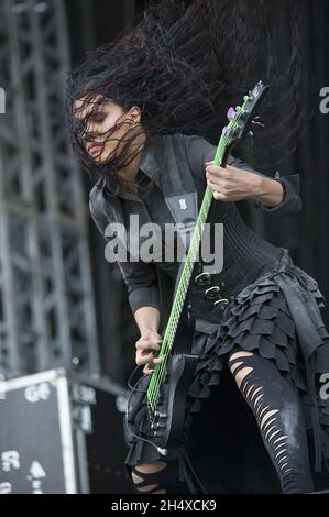 Chela Rhea Harper de Coal Chamber se présentant en direct au Download Festival à Donnington Park, Leicestershire. Banque D'Images